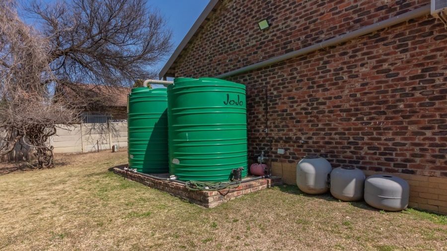 4 Bedroom Property for Sale in Suidrand Free State